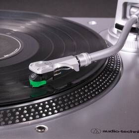 Gramofon Audio-technica AT-LP120XUSB stříbrný

 obrázek produktu 2 z 2