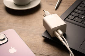 Nabíječka do sítě FIXED Mini, USB-C PD/USB, 45W bílá

 obrázek produktu 6 z 7