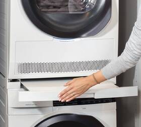 Mezikus pračka - sušička s výsuvem Electrolux E4YHMKP2 

 obrázek produktu 2 z 2
