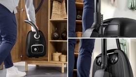 Podlahový vysavač Bosch BGB41BA1 černá barva
