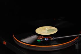 Gramofon Fosi Audio Luna 3 černý/oranžový

 obrázek produktu 6 z 15
