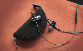Sluchátka Bowers & Wilkins C5 Series 2 černá

 obrázek produktu 6 z 10