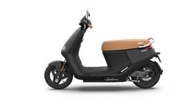 Elektroskútr Segway E125S černý

 obrázek produktu 1 z 16