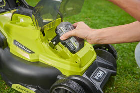 Sekačka Ryobi RY18LMX40C-150 (s baterií) 

 obrázek produktu 2 z 4