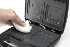 Sendvičovač Black+Decker BXSA753E nerez

 obrázek produktu 2 z 8