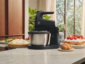 Ruční šlehač s mísou Electrolux Mattino 2.0 ESM4B šedý

 obrázek produktu 8 z 8