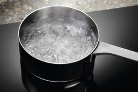 Indukční varná deska Electrolux EIP8146 černá

 obrázek produktu 6 z 10