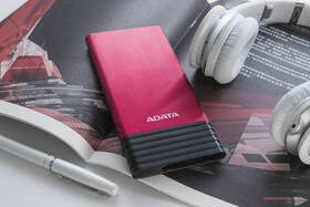 Powerbanka ADATA X7000 7000mAh červená

 obrázek produktu 10 z 12