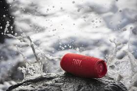 Přenosný reproduktor JBL Charge 5 červený

 obrázek produktu 9 z 10