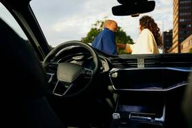 Cestovní asistent Tomtom TOM černá

 obrázek produktu 10 z 11