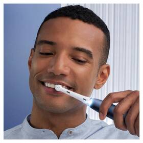 Zubní kartáček Oral-B Sapphire Blue 

 obrázek produktu 1 z 7