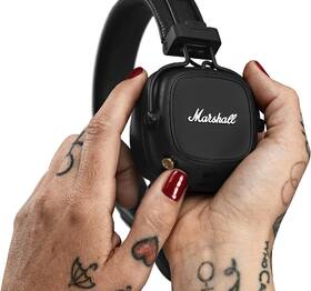 Sluchátka Marshall Major IV Bluetooth černá barva
