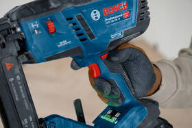 Sponkovačka Bosch Professional GTH 18V-38 M (bez baterie) 

 obrázek produktu 5 z 12