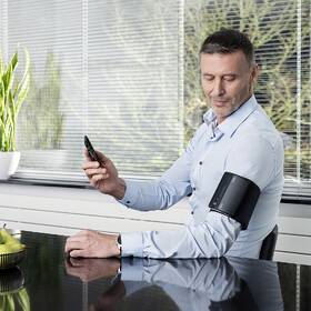 Tlakoměr na paži OMRON Evolv HEM-7600T-E, SMART 

 obrázek produktu 4 z 4