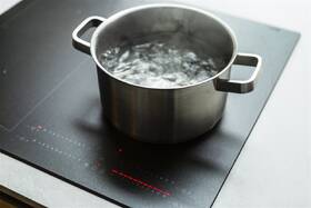 Indukční varná deska Electrolux EIS62453IZ SaphirMatt černá

 obrázek produktu 23 z 26