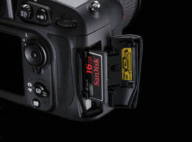 Digitální fotoaparát Nikon D800 tělo 

 obrázek produktu 2 z 16