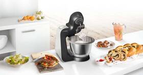 Kuchyňský robot Bosch MUM58M59 černá barva
