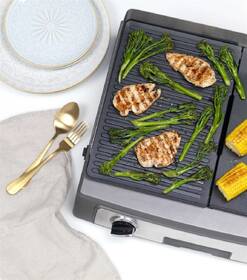 Gril Cuisinart PL50E šedý

 obrázek produktu 7 z 9