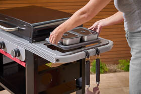 Gril zahradní plynový Weber Plancha Slate GPD 71 cm 

 obrázek produktu 7 z 8