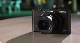Digitální fotoaparát Sony DSC-RX100 III černý

 obrázek produktu 1 z 5