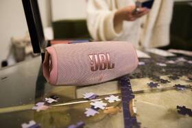 Přenosný reproduktor JBL Charge 5 růžový

 obrázek produktu 8 z 9