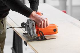 Okružní pila Black-Decker CS1250L 

 obrázek produktu 5 z 8