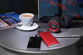 Powerbanka GoGEN 10000 mAh, Lightning červená

 obrázek produktu 4 z 4
