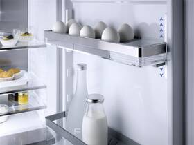 Chladnička s mrazničkou Miele KFN 7785 C bílá

 obrázek produktu 10 z 14