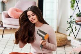 Fén Philips BHD321/00 šedý/oranžový

 obrázek produktu 1 z 3