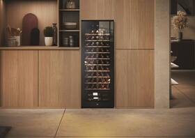 Vinotéka Haier HWS58GGH1 černá barva
