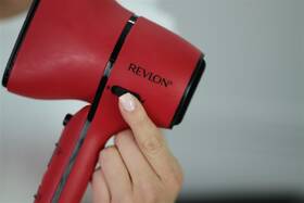 Fén Revlon RVDR5320E červená barva
