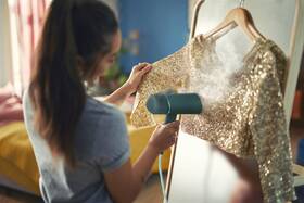 Ruční napařovač oděvů Philips STH3020/70 zelený

 obrázek produktu 2 z 10