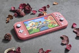 Herní konzole Nintendo Lite Coral + ACNH bundle 

 obrázek produktu 3 z 5