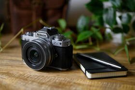 Digitální fotoaparát Nikon Z fc Vlogger Kit 

 obrázek produktu 23 z 23