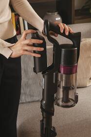 Tyčový vysavač Hoover HF1P10HX 011 černý/purpurový

 obrázek produktu 19 z 30