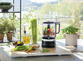 Kuchyňský robot KitchenAid 5KFC0516EOB černý

 obrázek produktu 6 z 8