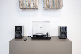 Gramofon Pro-Ject JukeBox E1 HiFi Set černý

 obrázek produktu 4 z 7