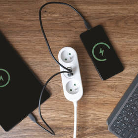 Kabel prodlužovací EMOS 2x zásuvka, 2×USB-A + 1×USB-C, 2m bílý

 obrázek produktu 4 z 8