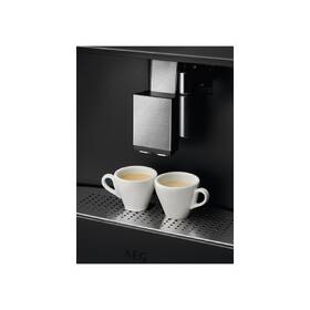 Vestavné espresso AEG KKB894500B černá barva
