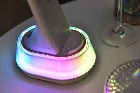 Stolní LED lampička IMMAX CORELLA, Qi nabíjení, 7W černá

 obrázek produktu 9 z 9