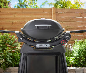 Gril zahradní plynový Weber Q 2800N+ Premium Stand černý

 obrázek produktu 4 z 8
