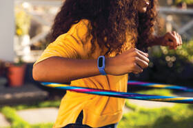 Fitness náramek Fitbit Ace 3 modrý/zelený

 obrázek produktu 4 z 5