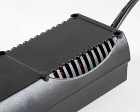 Měnič napětí Technaxx TE21 200W 

 obrázek produktu 3 z 4