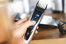 Zastřihovač vlasů Philips HC9450/15 černá barva
