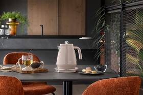 Rychlovarná konvice De'Longhi Eclettica SpecialTea KBY2011.BG béžová

 obrázek produktu 7 z 10