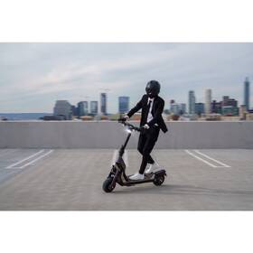 Elektrická koloběžka Segway SuperScooter GT2 

 obrázek produktu 18 z 23