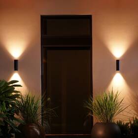 Nástěnné svítidlo Philips Appear White and Color Ambiance černé

 obrázek produktu 2 z 4