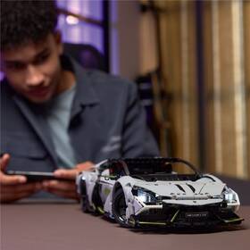 Stavebnice LEGO® Technic 42214 Lamborghini Revuelto 

 obrázek produktu 4 z 8