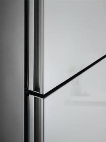 Chladnička s mrazničkou Electrolux LNT7ME34G1 bílá

 obrázek produktu 4 z 13