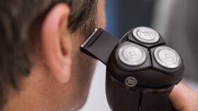 Holicí strojek Philips S3233/52 černý

 obrázek produktu 10 z 13